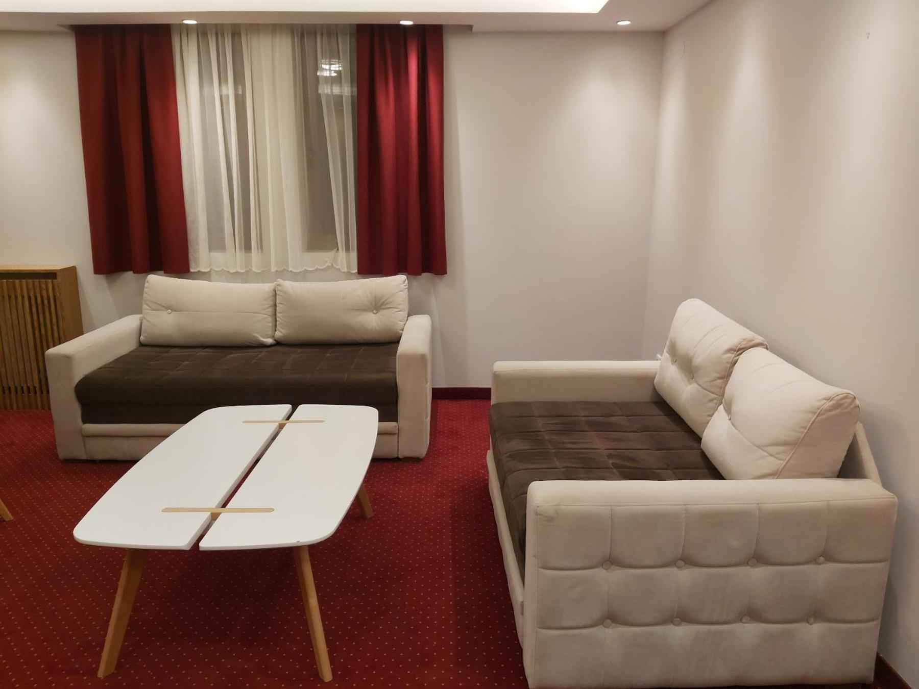 Milmari - Wellness & Spa Hotel Копаоник Стая снимка